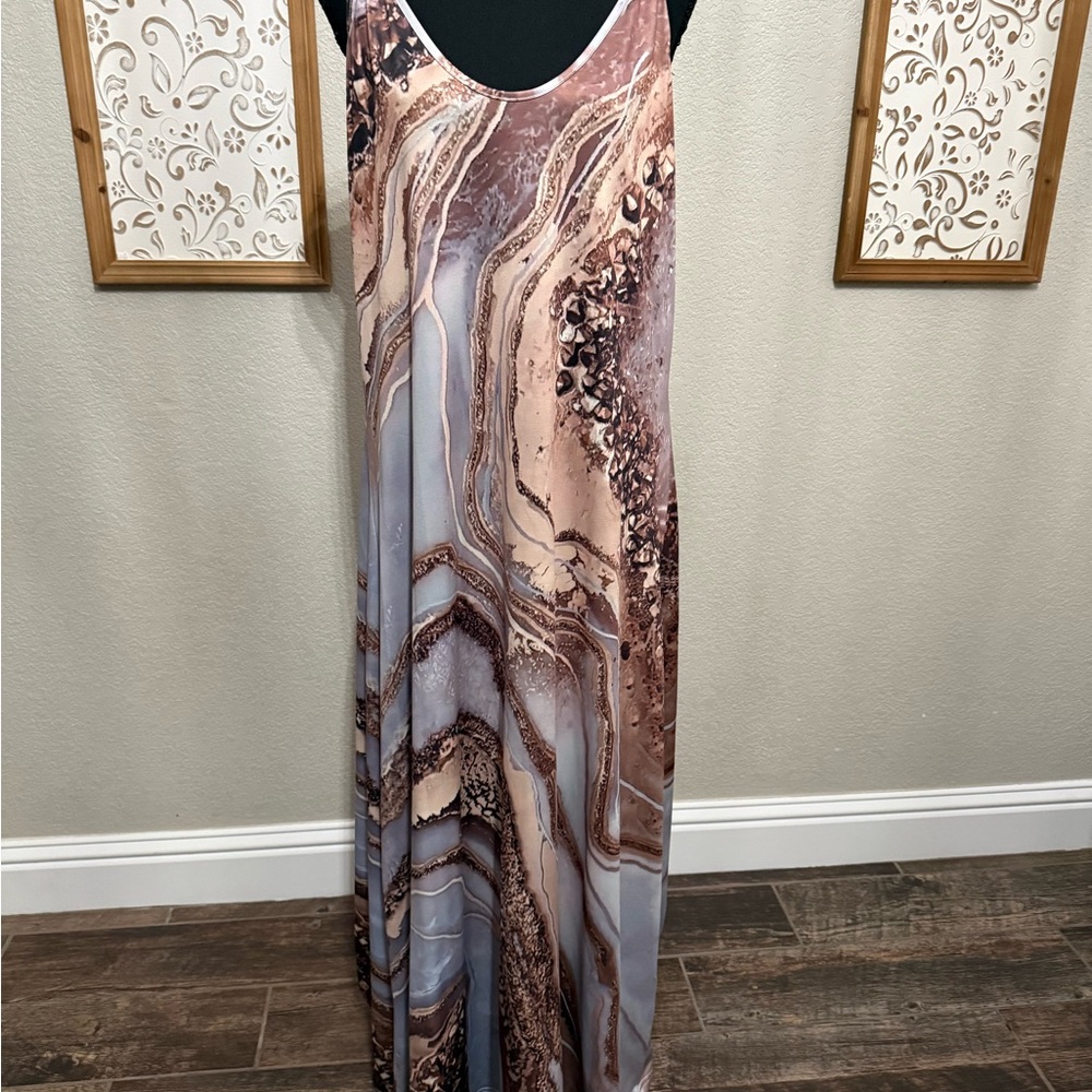 Elegant Marble Print Maxi Dress